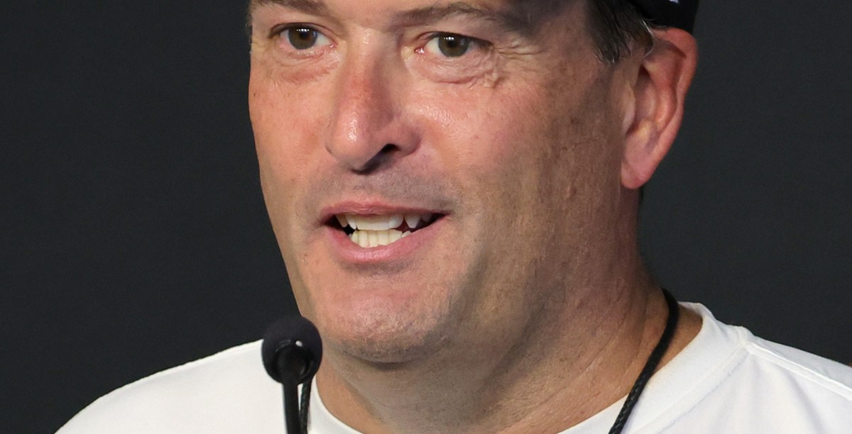 Raiders news: Pete Carroll fires special teams coach Tom McMahom