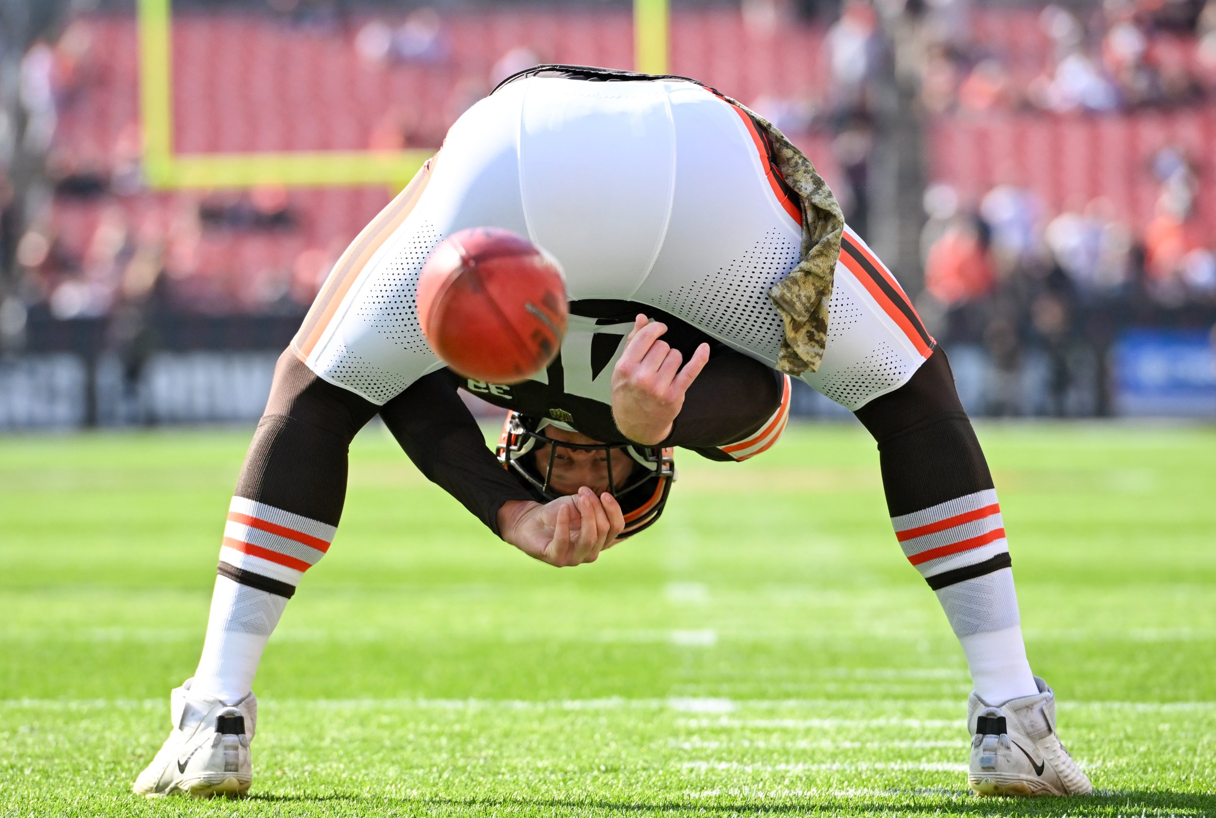 Long snapper Charley Hughlett #47 of the Browns warms up (Photo by Nick Cammett/Diamond Images via Getty Images)