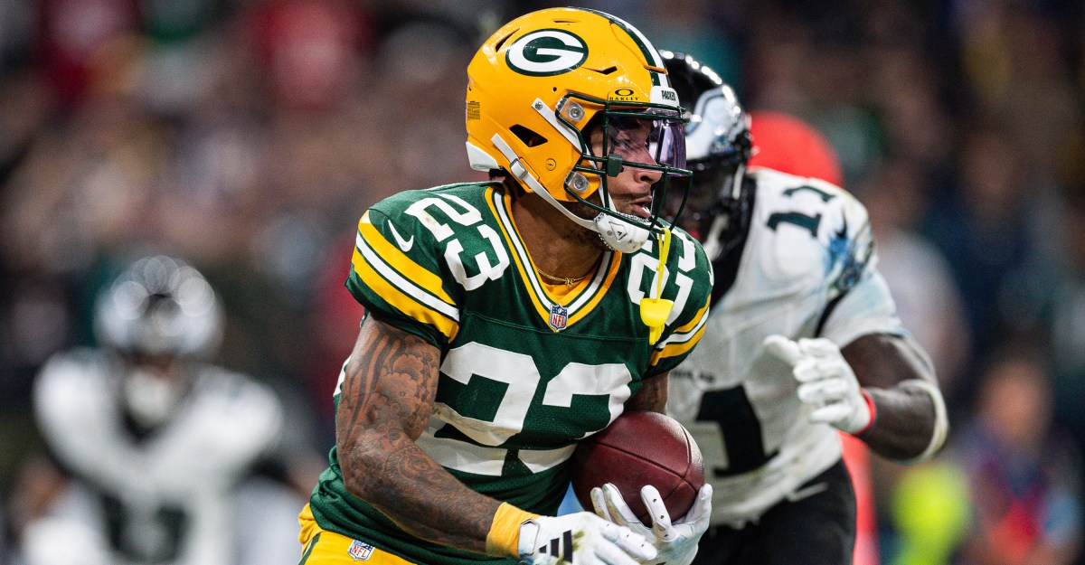Philadelphia Eagles trade for Jaire Alexander before facing Packers