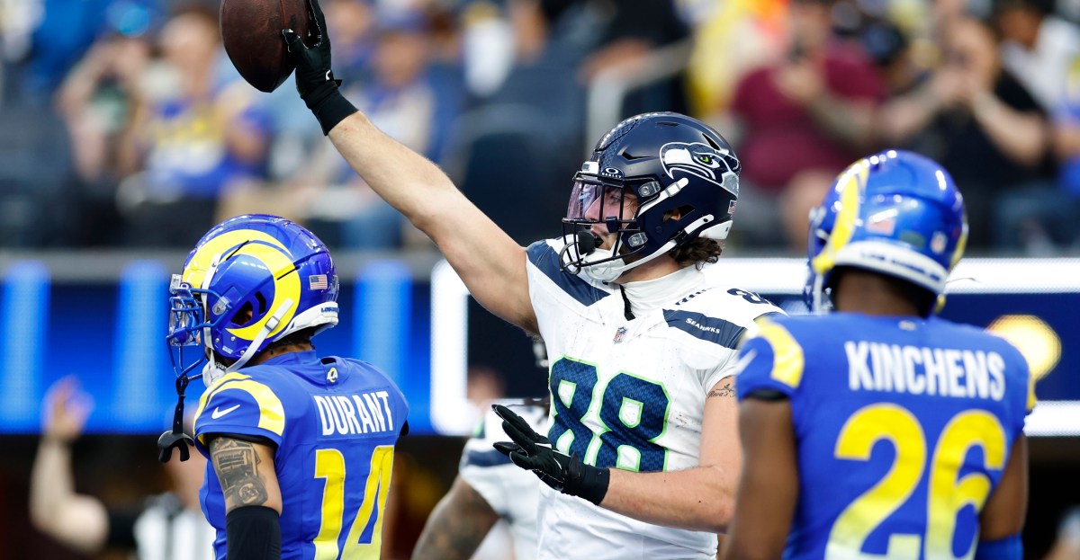Seattle Seahawks vs. Los Angeles Rams: NFL Week 11 News, analysis, score updates