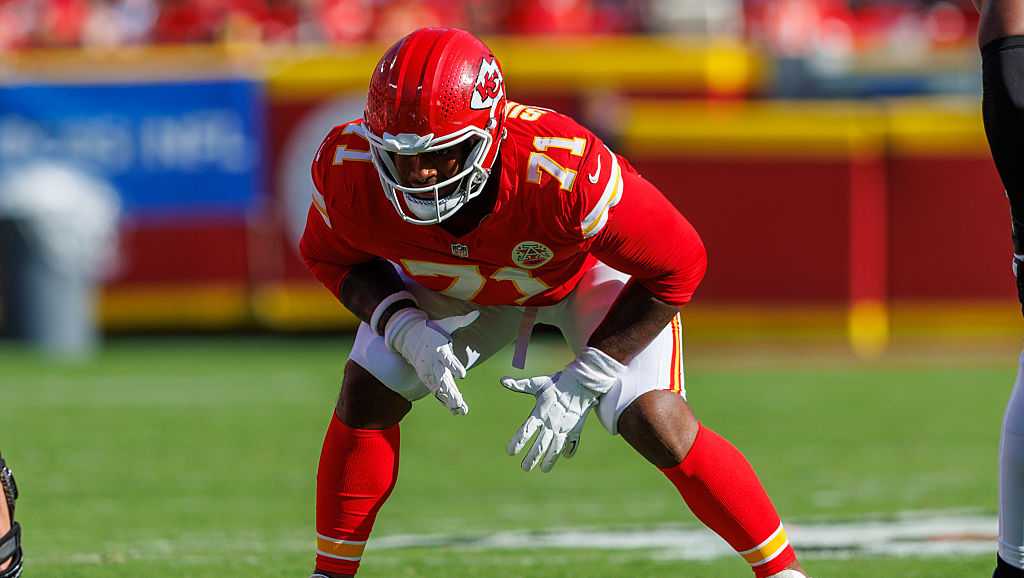 Josh Simmons returns as Chiefs assess LT options