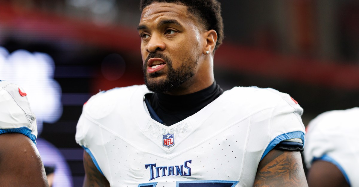 Should the Titans keep Dre’Mont Jones instead of trading him?