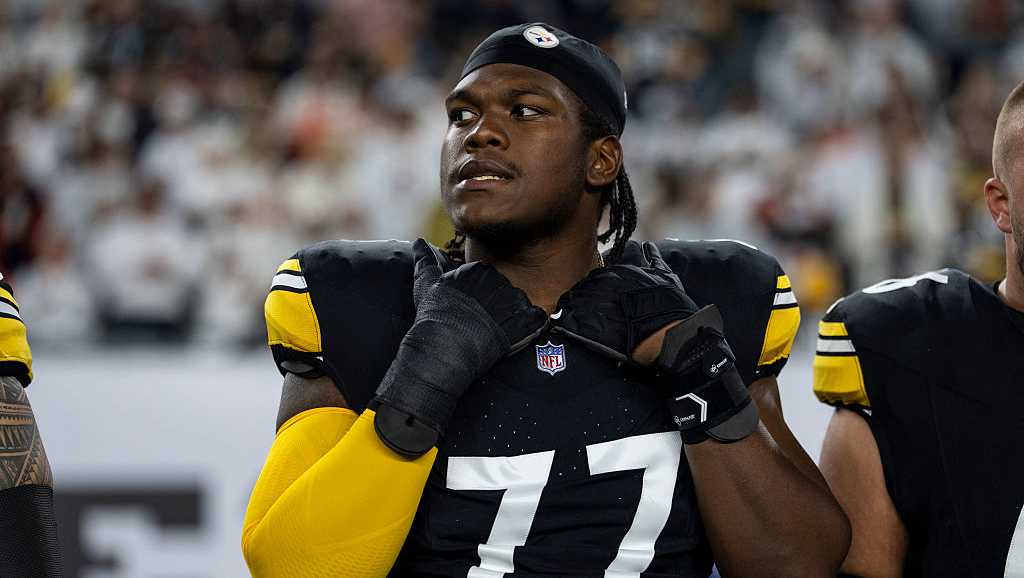 Steelers place Broderick Jones on IR, elevate Asante Samuel Jr.