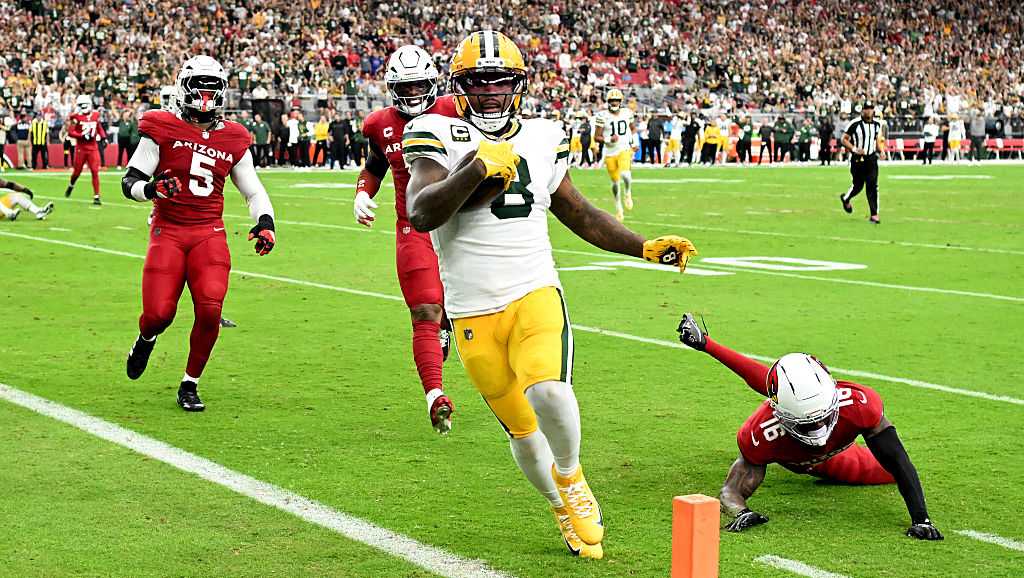 Packers RB Josh Jacobs keeps his promise to young fan with a gift