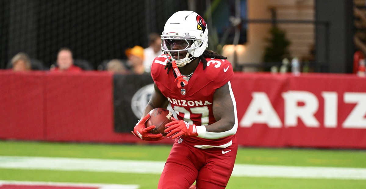 Patriots elevate veteran running back for Week 9 against Falcons