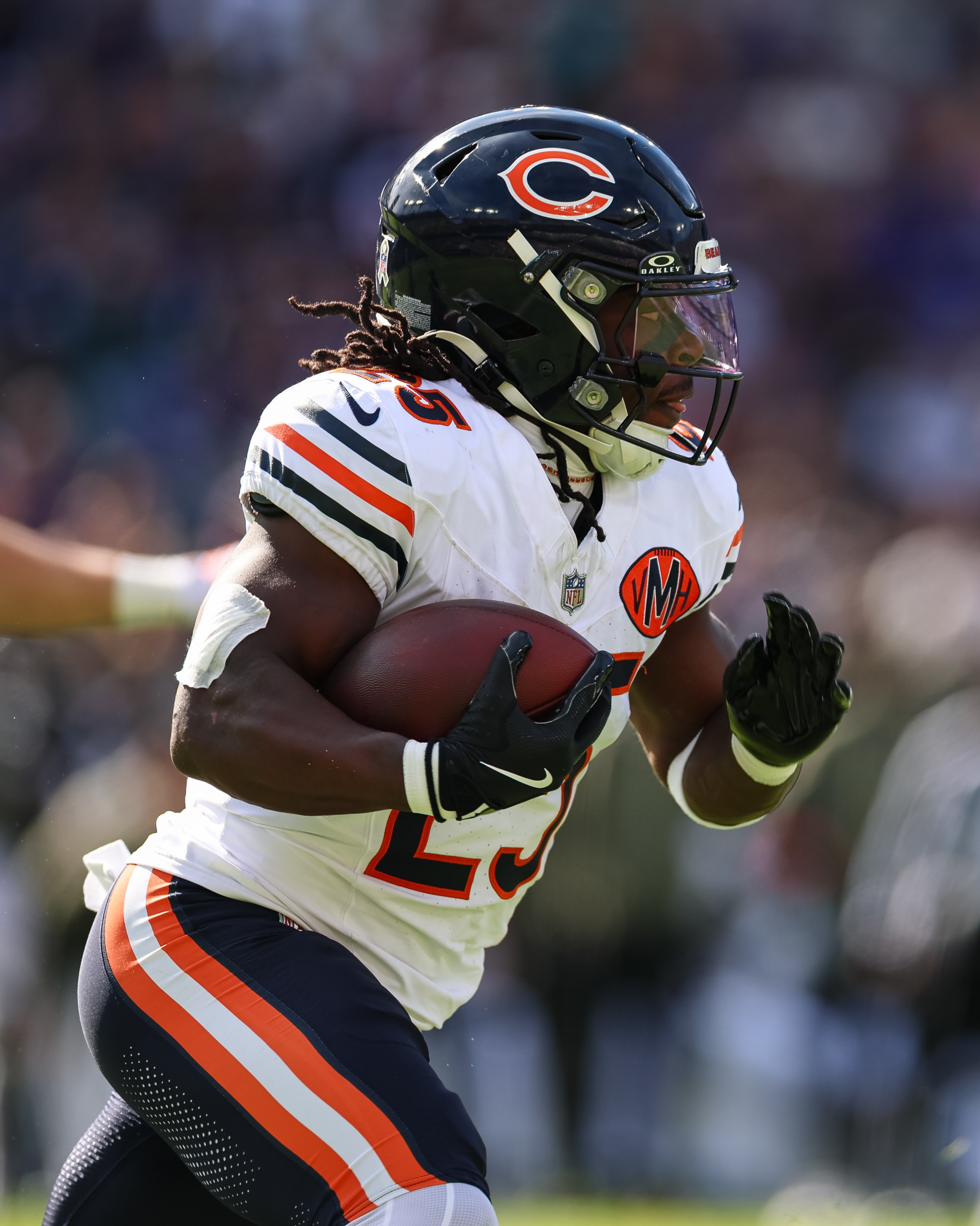 BALTIMORE, MD - OCTOBER 26: Kyle Monangai #25 of the Chicago Bears carries the ball against the Baltimore Ravens during the first half at M&T Bank Stadium on October 26, 2025 in Baltimore, Maryland. (Photo by Scott Taetsch/Getty Images)