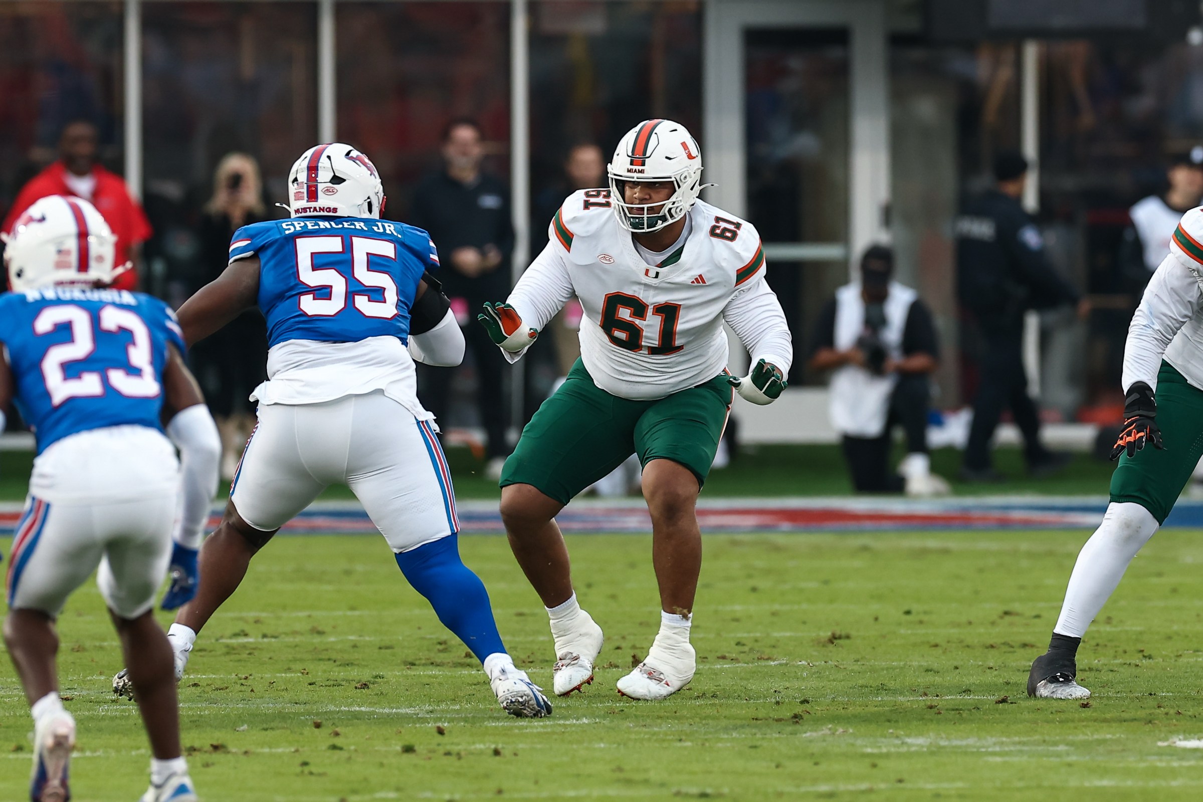Francis Mauigoa (#61) (Photo by Matthew Visinsky/Icon Sportswire via Getty Images)