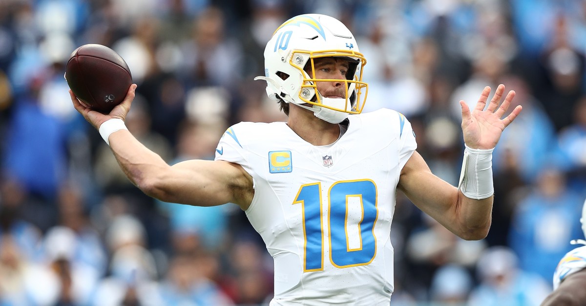 Steelers vs. Chargers preview: How will Joe Alt’s injury affect Los Angeles in Week 10?