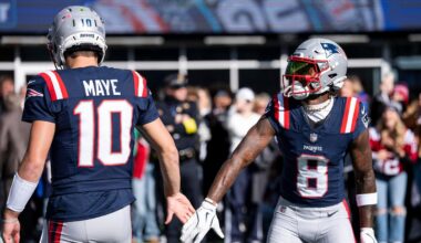 NFL playoff projections: AFC's surprise top seed, Bills' AFC East reign ends