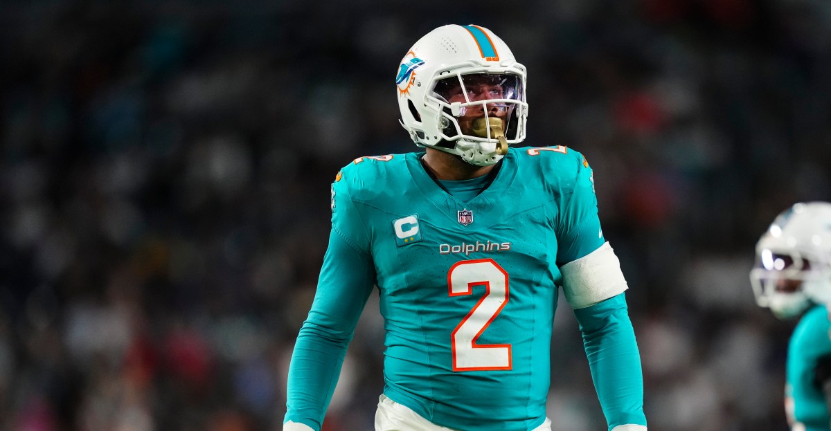 Miami Dolphins trade rumors: Bradley Chubb, Jaylen Waddle not dealt at deadline following Jaelan Phillips deal