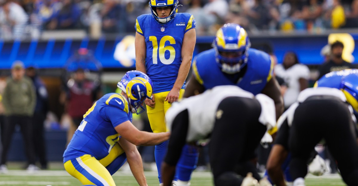 Rams can regain confidence from fans by beating the 49ers in Week 10