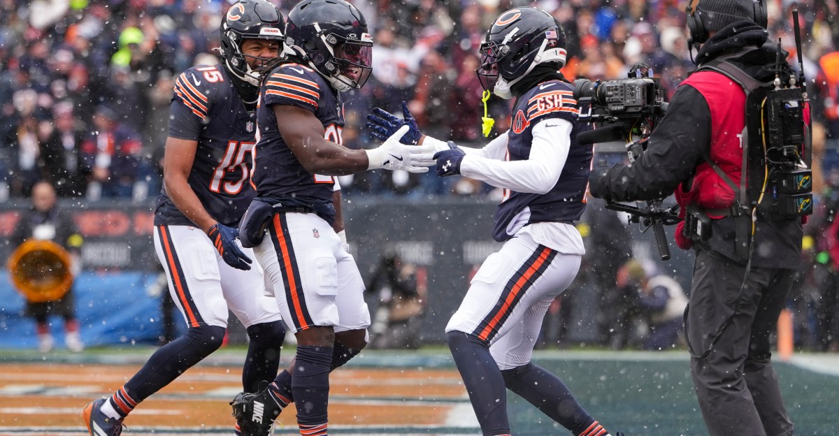 Bears come from behind to defeat Giants, improve to 6-3