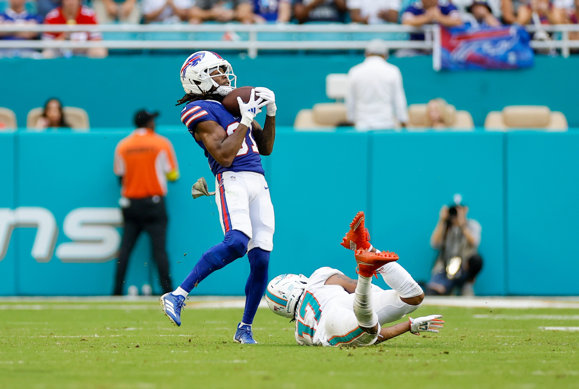 MIAMI GARDENS, FL - NOVEMBER 09: Buffalo Bills cornerback Maxwell Hairston (31) intercepts a pass during the game between the Miami Dolphins and the Buffalo Bills on November 9, 2025 at Hard Rock Stadium in Miami Gardens, Fl. (Photo by David Rosenblum/Icon Sportswire via Getty Images)