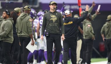 Minnesota Vikings' O'Connell navigates challenges of QB training on the fly