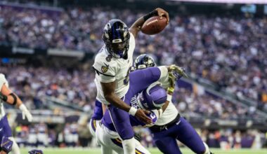 Ravens QB Lamar Jackson misses practice with knee injury