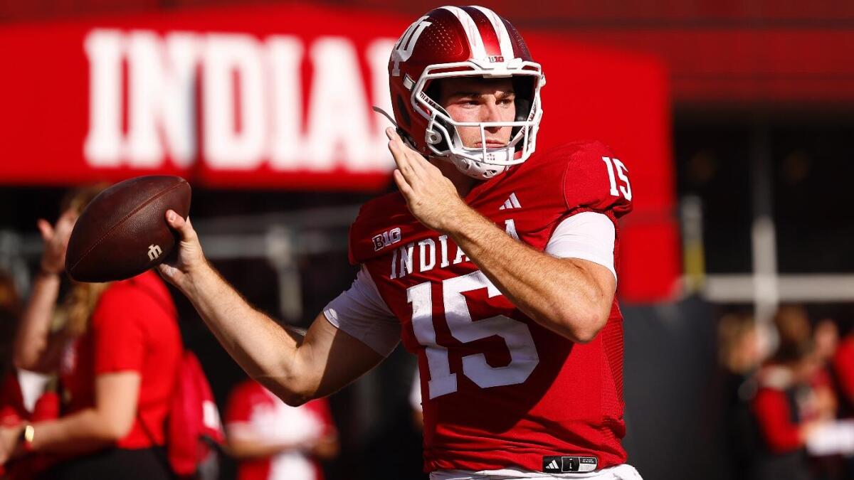 2026 NFL Draft QB primer: Projections, age for Fernando Mendoza, Ty Simpson and more