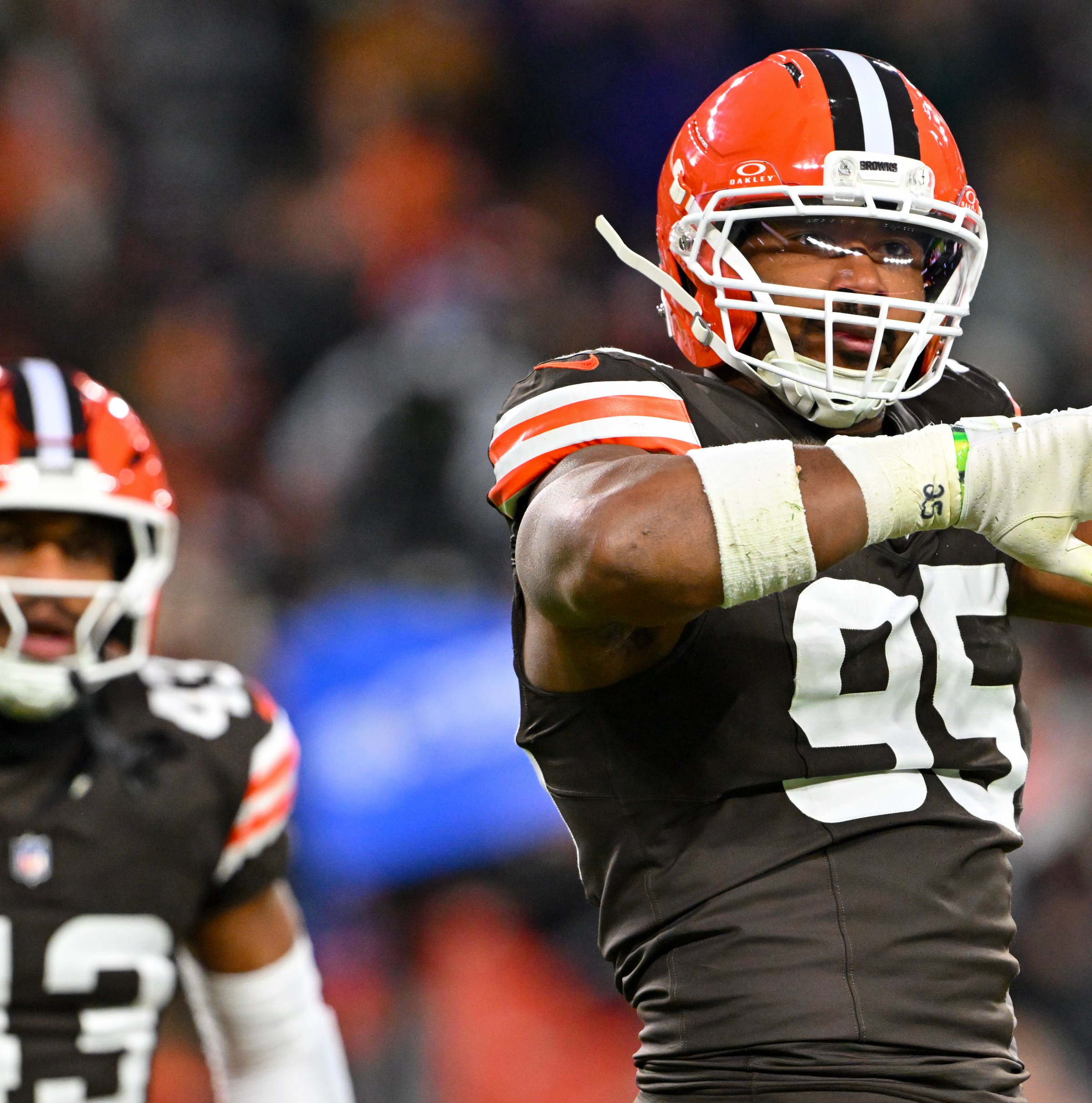 Daily Dawg Chow 11/18: Snapcounts, Bernie Kosar medical update and more