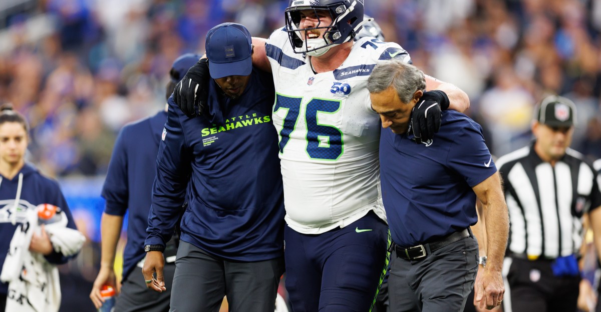 Seattle Seahawks Snap Count Observations: Grey Zabel goes the distance vs. Titans