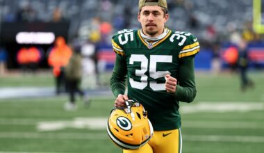 Green Bay Packers re-sign kicker
