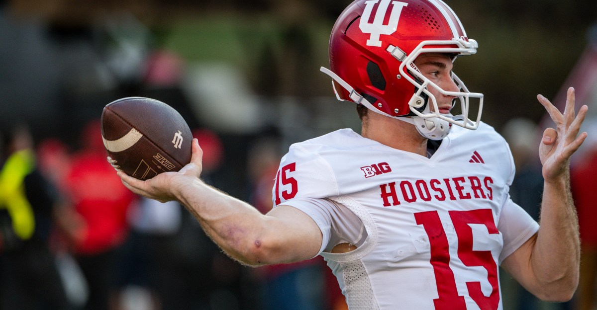 Who do mock drafts have the Jets picking after their blockbuster deadline trades?