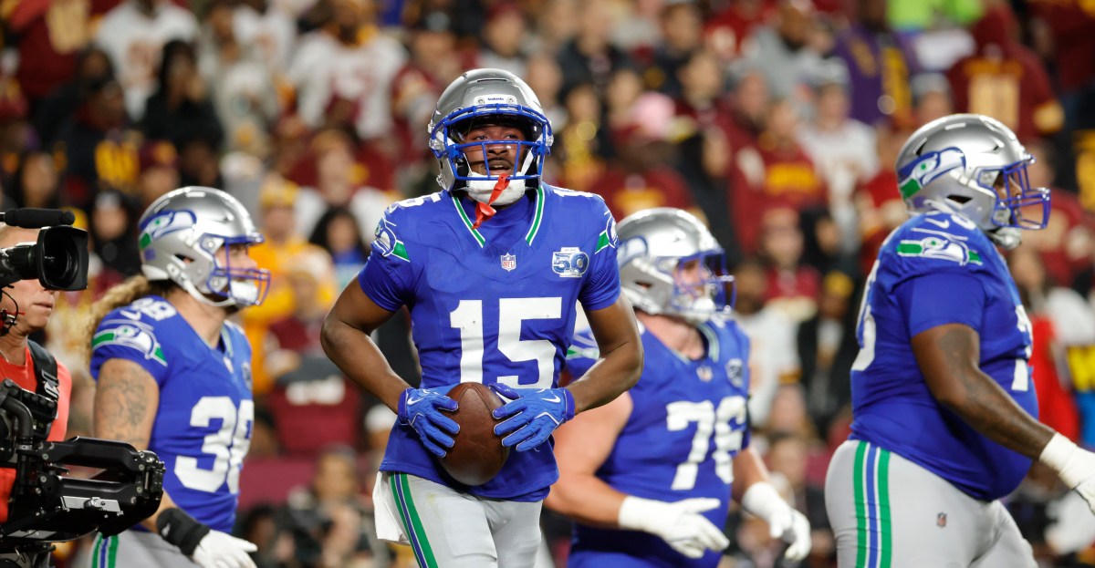 Seahawks Week 10 injury report: Ernest Jones, Tory Horton doubtful vs. Cardinals