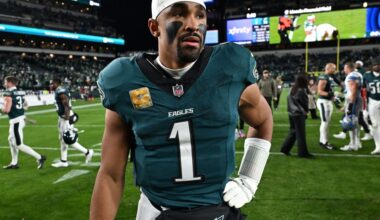 Eagles drama: Derrick Gunn says “a lot of people in that organization are frustrated with the quarterback situation right now”
