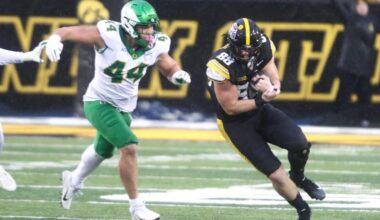 Oregon vs. Iowa live updates, score, game analysis and highlights