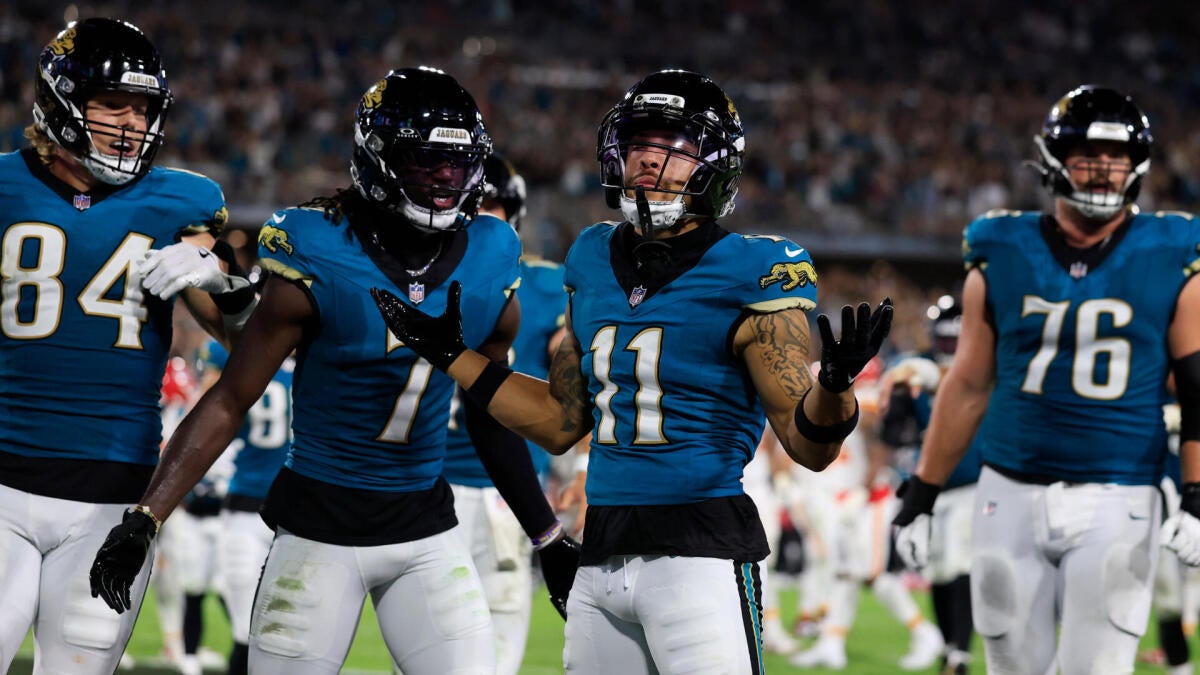 Computer model locks in Jaguars vs. Texans picks, score prediction, SGP for NFL Week 10