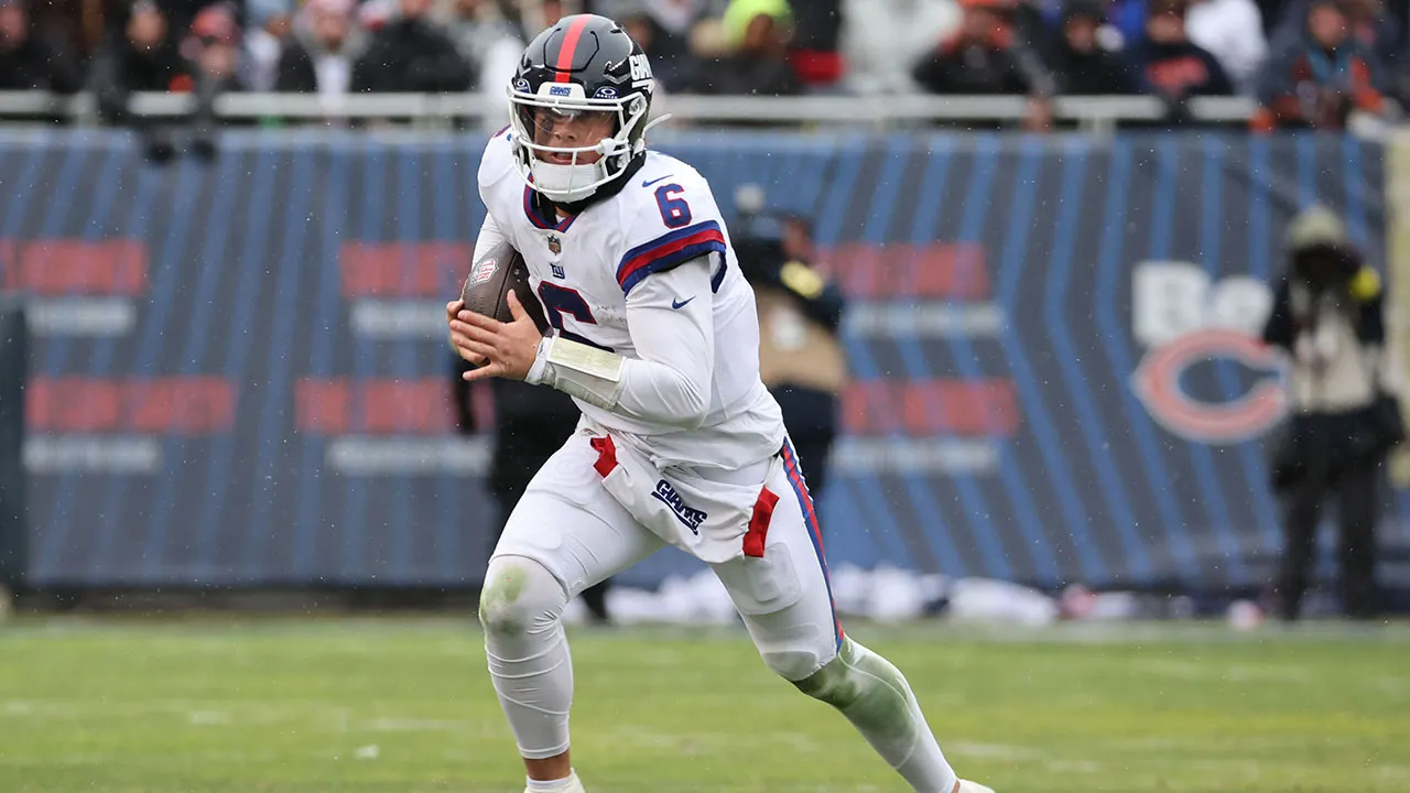 Ex-Giants star Brandon Jacobs issues stern warning to rookie Jaxson Dart