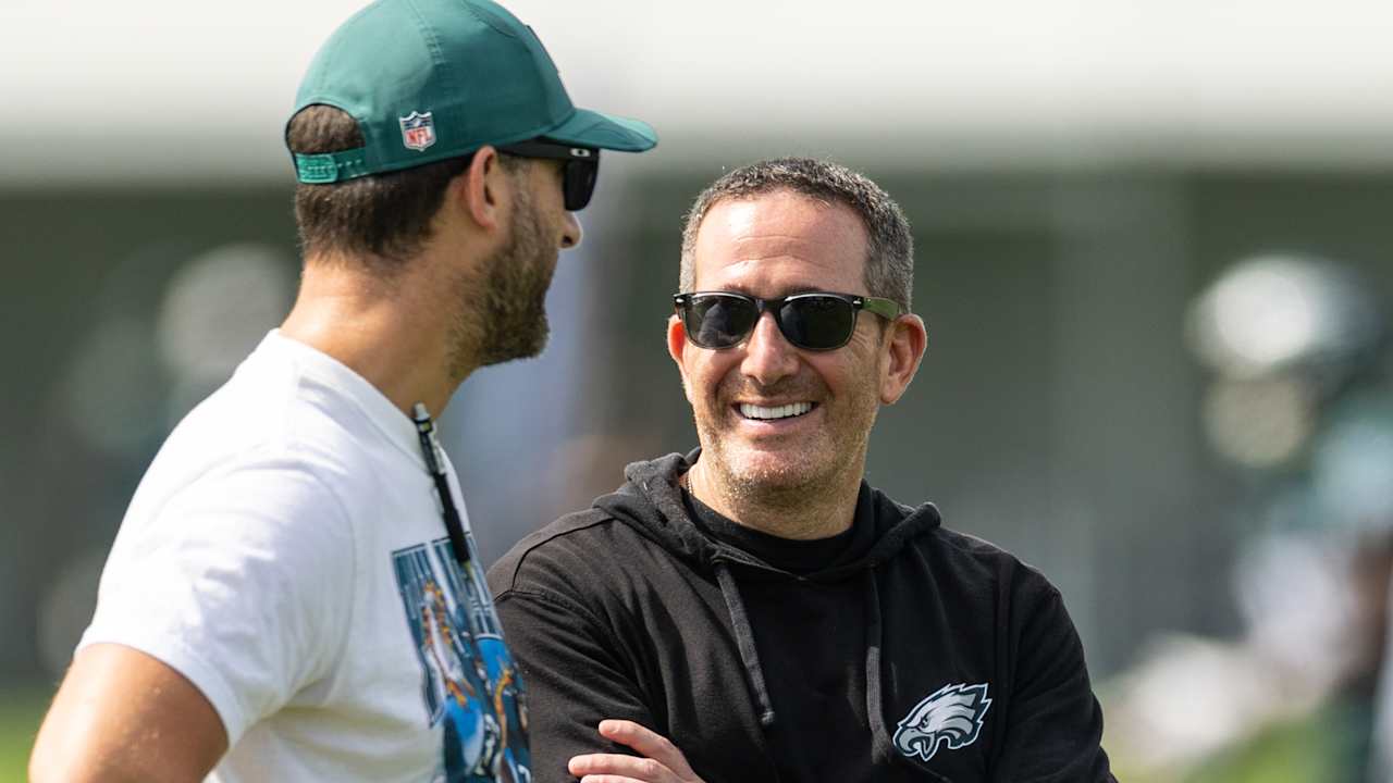 Howie Roseman strikes again