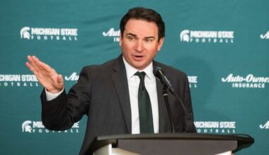 Michigan State to fire Jonathan Smith
