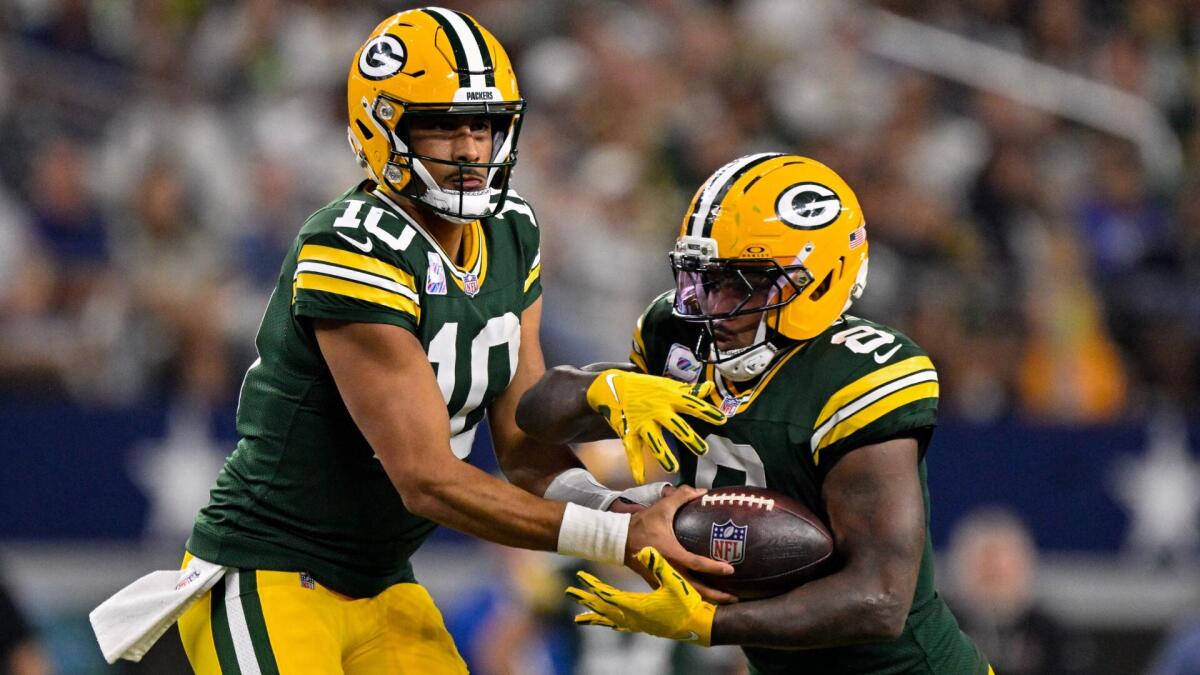 Computer model locks in Panthers vs. Packers picks, score prediction, SGP for NFL Week 9