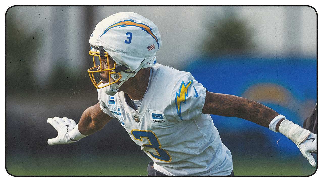 How the Chargers Are Preparing for Veteran QB Aaron Rodgers