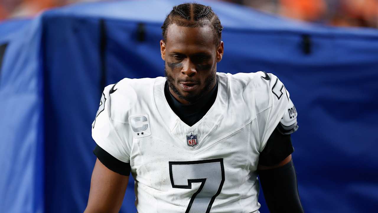 Geno Smith on struggling Raiders offense following blowout loss to Cowboys: 'Blame it on me' 