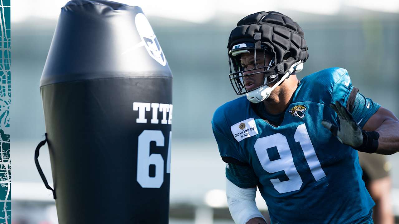 Walker, Thomas Among Five Ruled Out Before Week 12 at Cardinals