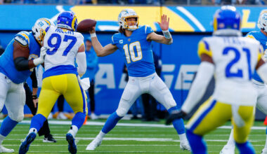 Chargers Beat Steelers 25-10 to Extend Win Streak to Three