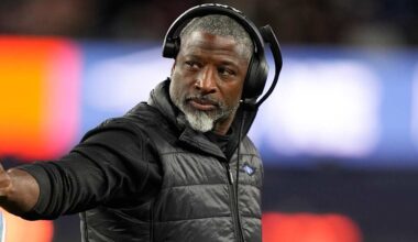 Aaron Glenn Saw 'One Thing That Really Sticks Out' as Jets Win Streak Ends at 2 in Foxboro