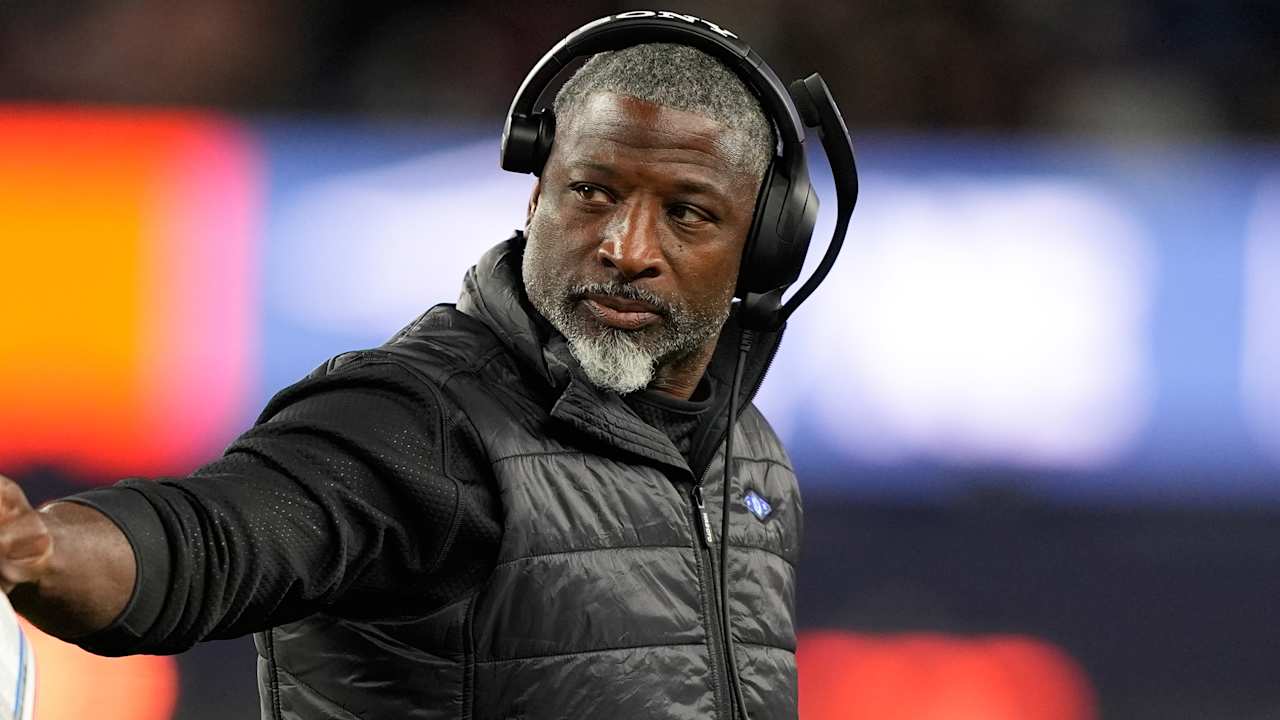 Aaron Glenn Saw 'One Thing That Really Sticks Out' as Jets Win Streak Ends at 2 in Foxboro