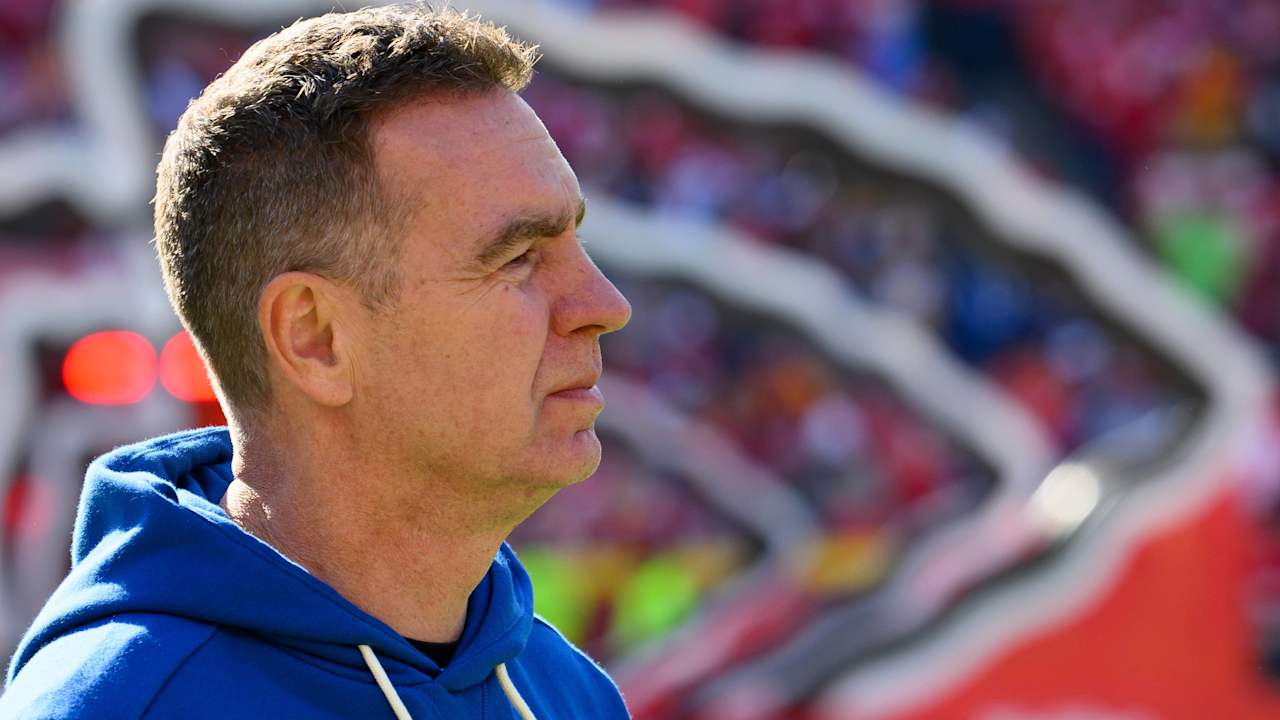 Lou Anarumo ignoring head-coaching candidacy buzz amid strong showing in first season as Colts DC