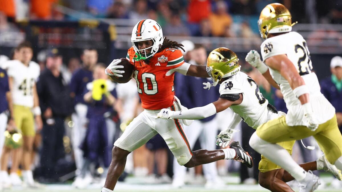 College Football Playoff Rankings reaction: Miami's rise a concern for Notre Dame?