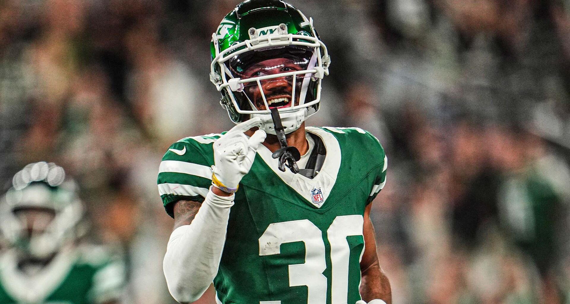NY Jets trade CB Michael Carter for Eagles WR