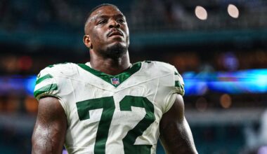 Micheal Clemons 'available' in NY Jets trade talks (Report)