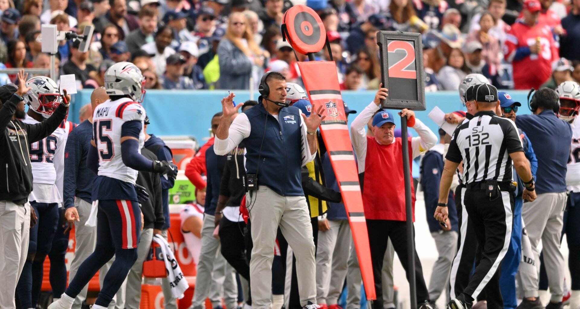 AFC Team May Be 'Unwilling' To Make Trades With Patriots