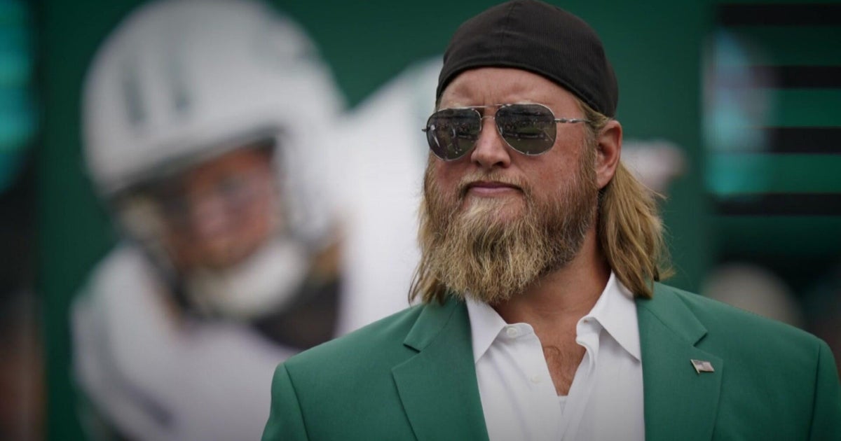 Jets legend Nick Mangold mourned by teammates, fans at New Jersey wake