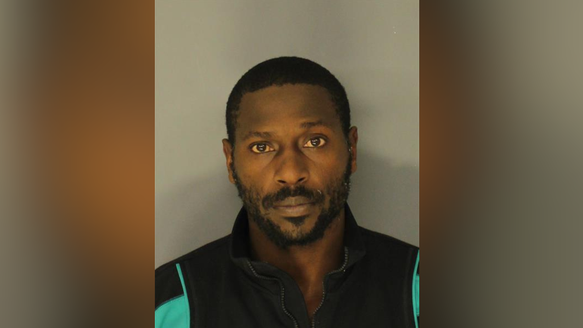 Former New England Patriot Antonio Brown arrested, faces attempted murder charges