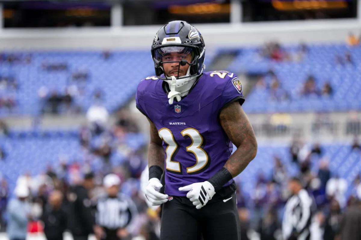 Eagles acquire Jaire Alexander in trade with Ravens