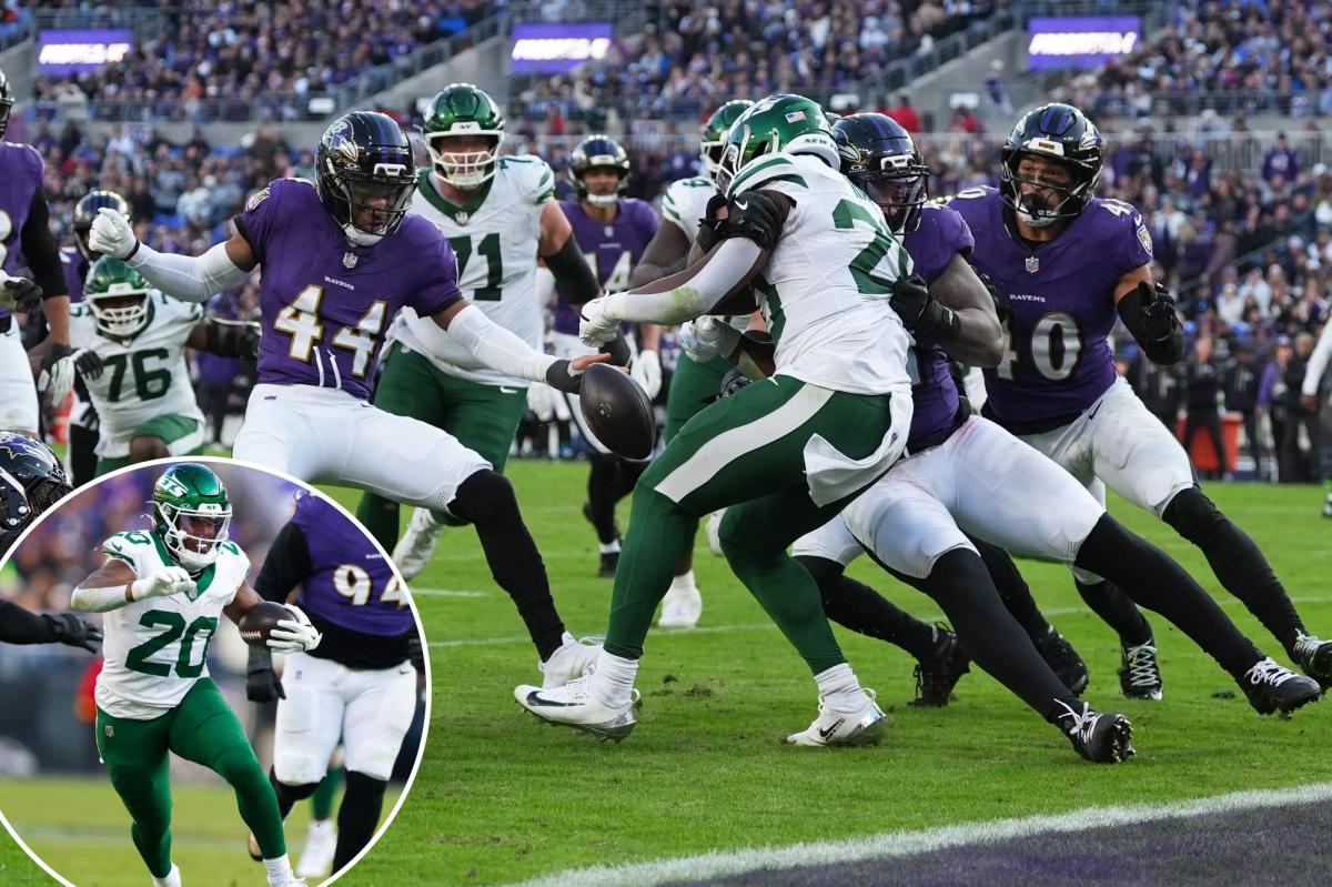 Jets rally around Breece Hall after agonizing déjà vu moment