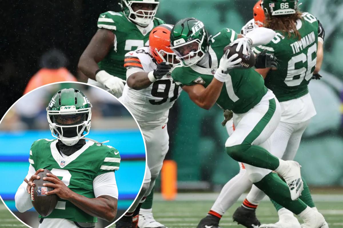 Short week leaves Jets in precarious Fields-Taylor QB position