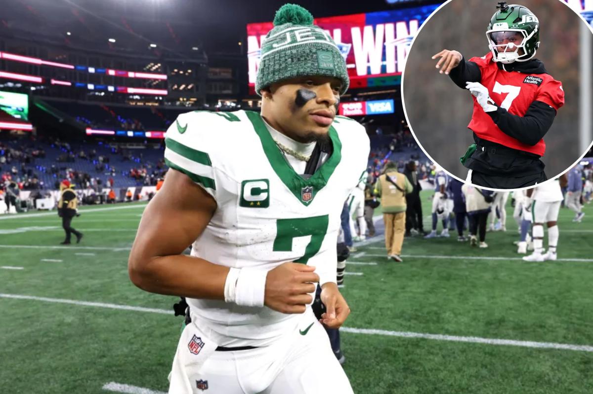 Justin Fields has 'no reaction' to Jets benching: 'S--t happens'