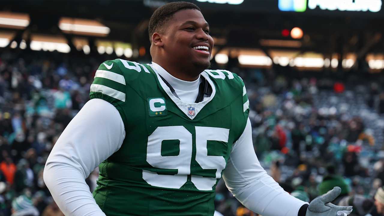 Cowboys finalize trade for DT Quinnen Williams